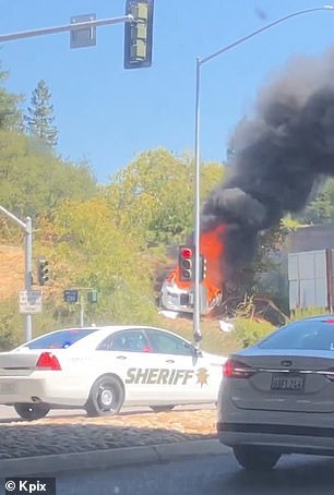 特斯拉撞車起火致三死，美國悲劇的背后，特斯拉車禍致三死，美國悲劇的背后真相揭秘